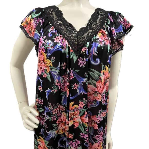 VTG Vanity Fair Floral Nylon Nightgown M Black Pink Lace Trim Made in USA - Picture 3 of 15